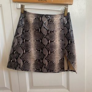 Princess Polly Snake Skin Skirt. High waisted. Mini